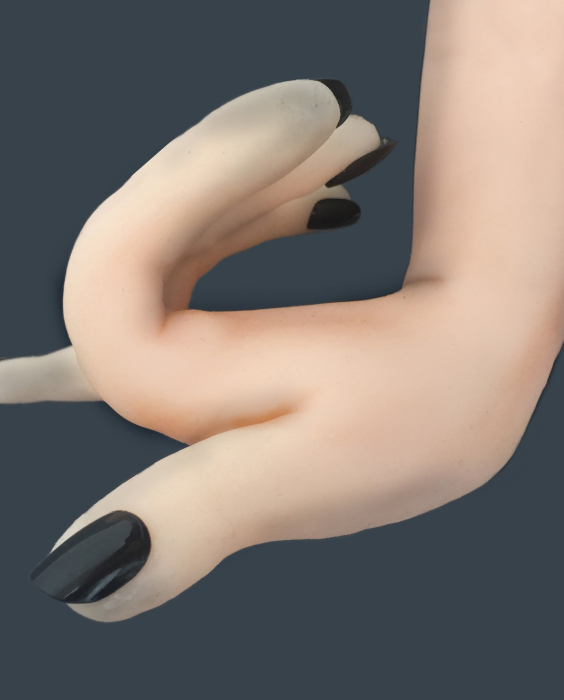 Louisa Clement, hands are tired 1, 2021, Inkjet Print auf Papier, 45 x 63 cm, Sammlung Kollitsch  (© Louisa Clement)